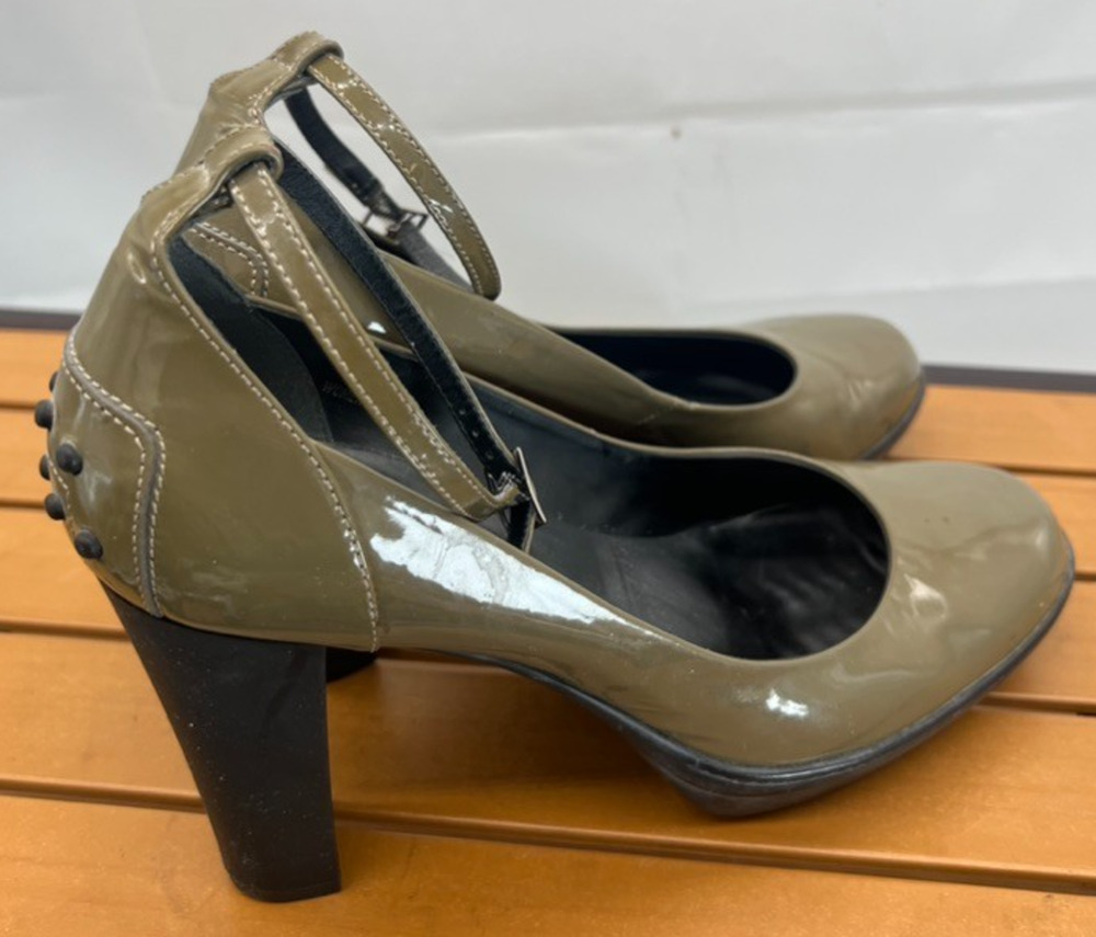 TODS Olive Green Patent Leather Strap Platform Heels Pumps Size 40 -US 9.5/10